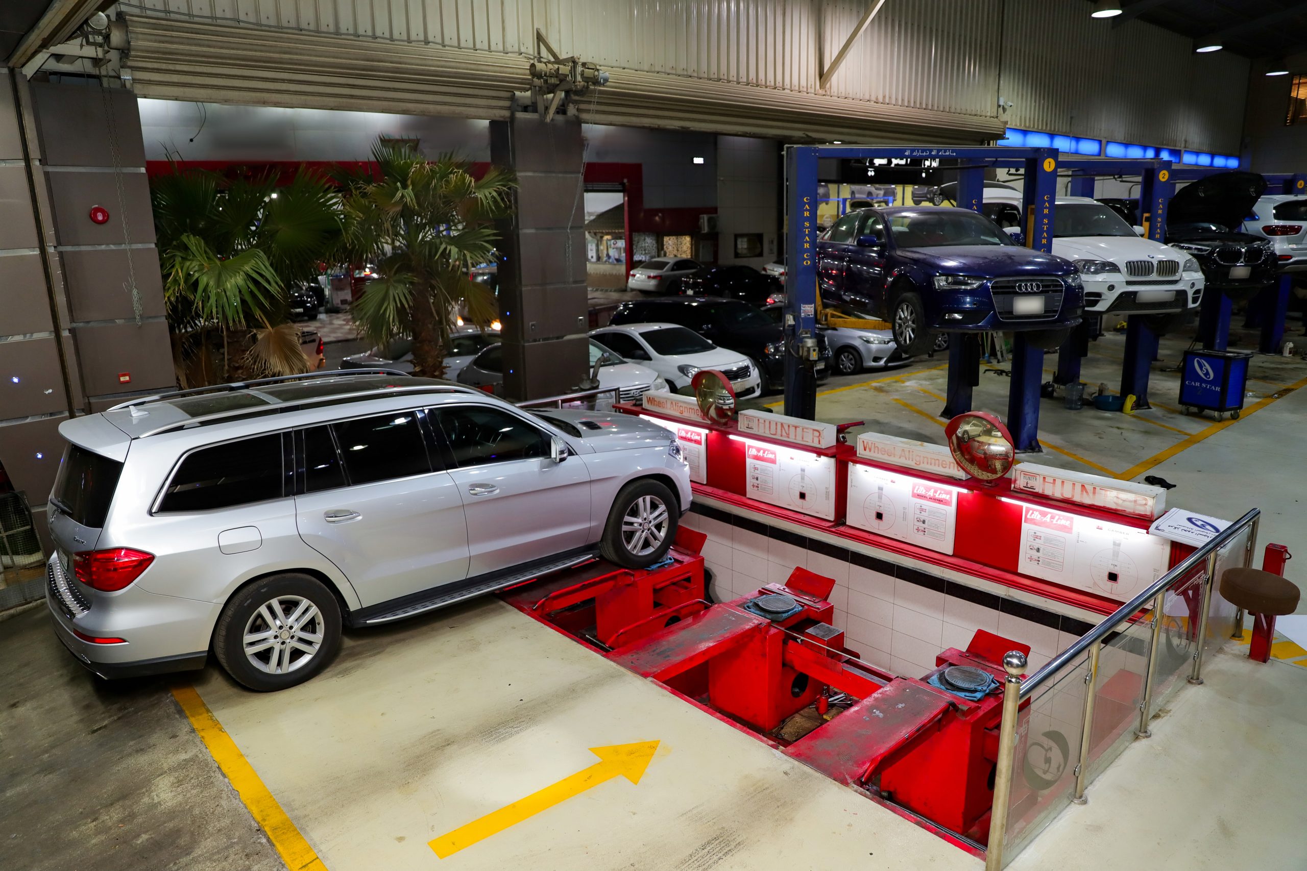 صورة سيارة في الميزان والترصيص